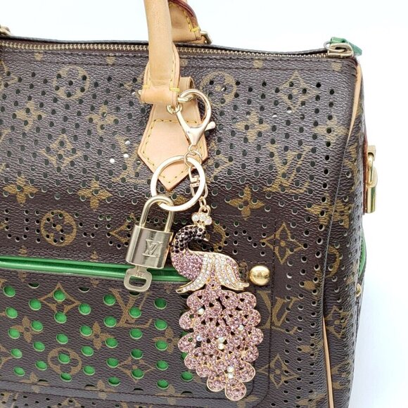 louis-vuitton-lock-and-key-  Authentic Louis Vuitton Lock & Key with unbranded Bagcharm, Keycharm 010126